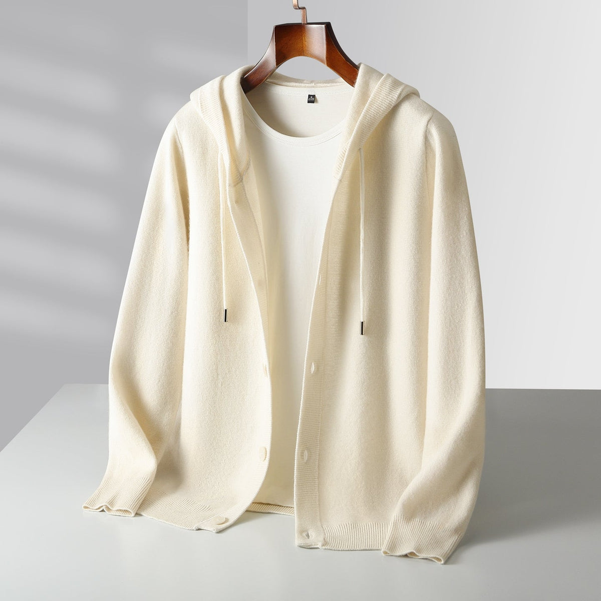 Ovwiss Mavoni™ – Cardigan à Capuche en Laine Mérinos